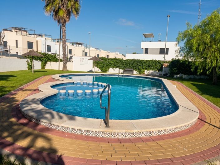 Image No.26-3 Bed House for sale