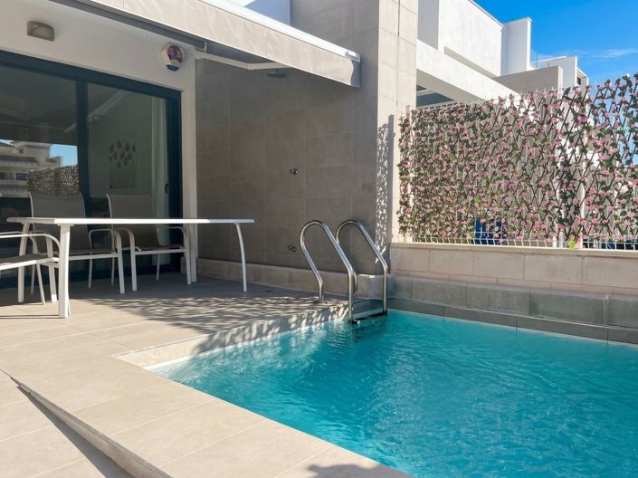 Image No.3-3 Bed House for sale
