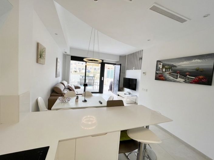 Image No.7-3 Bed House for sale