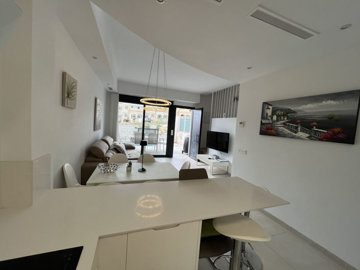 8-e64a9055bba3e77ac8aca3b893cdf826