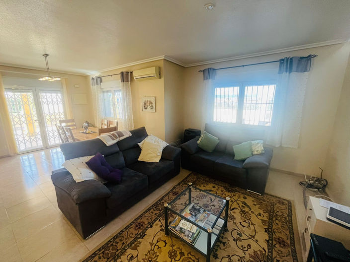 Image No.2-4 Bed Villa for sale