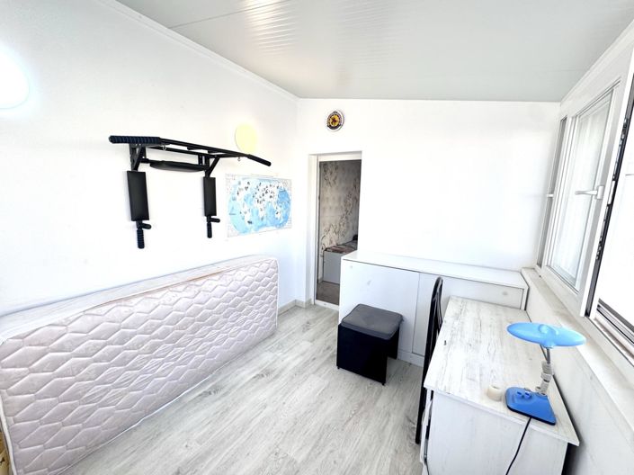 Image No.14-5 Bed Townhouse for sale