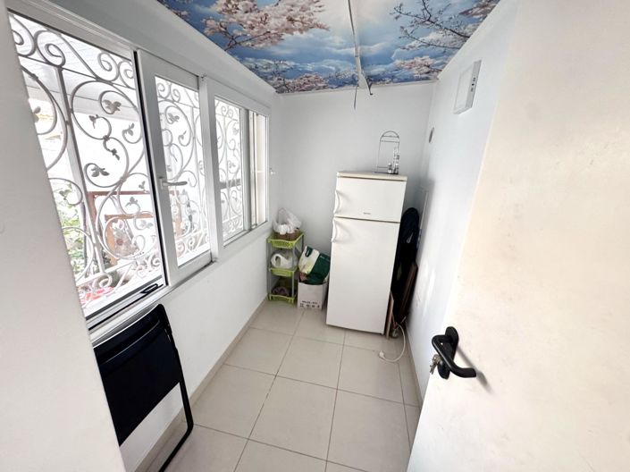 Image No.18-5 Bed Townhouse for sale