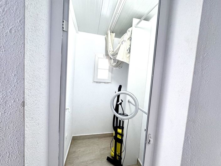 Image No.23-5 Bed Townhouse for sale