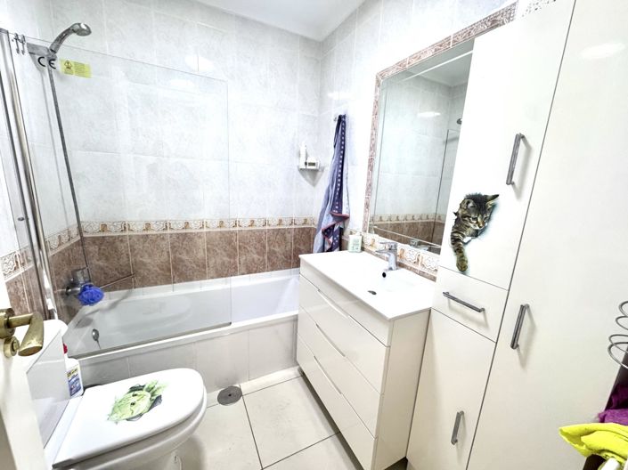 Image No.28-5 Bed Townhouse for sale