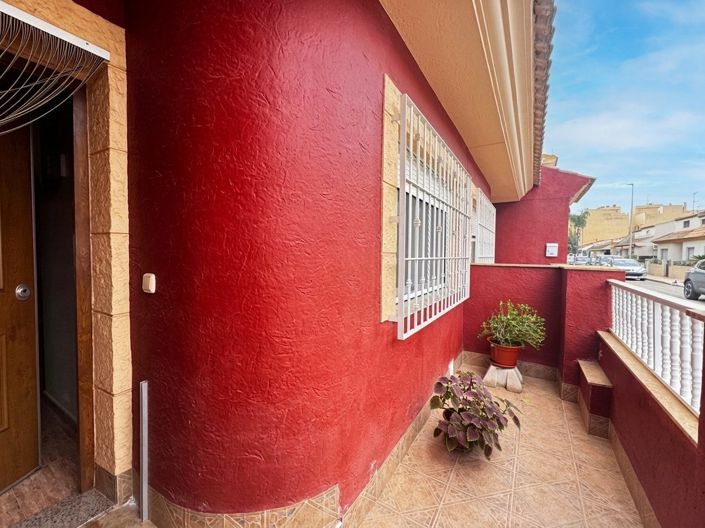 Image No.22-4 Bed Property for sale