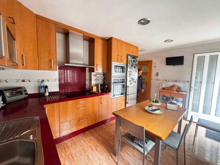 Image No.7-4 Bed Property for sale