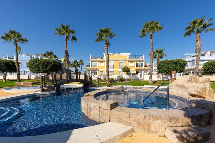 Image No.2-Villa de 3 chambres à vendre à Orihuela Costa