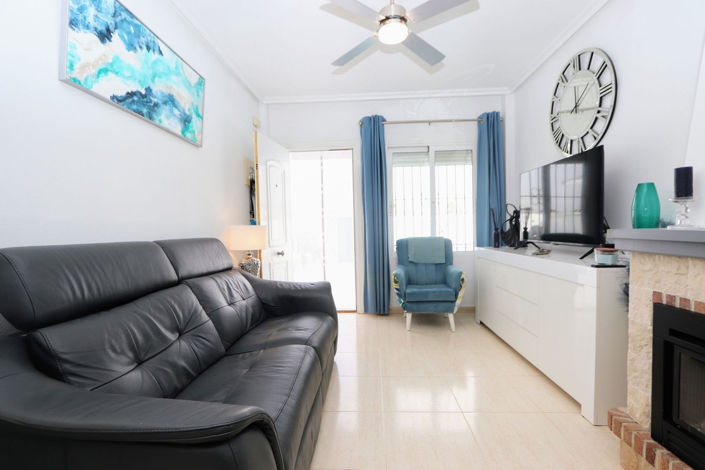 Image No.10-3 Bed House for sale