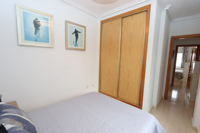 Image No.20-3 Bed House for sale