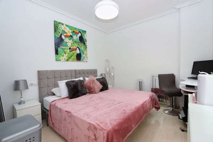 Image No.28-3 Bed House for sale