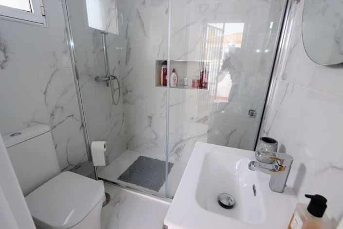 Image No.31-3 Bed House for sale