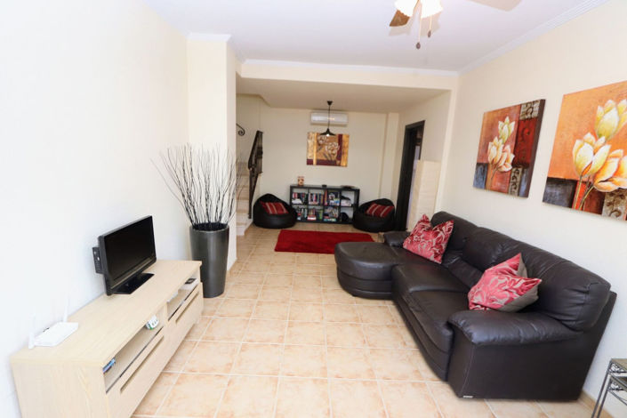 Image No.11-3 Bed House for sale