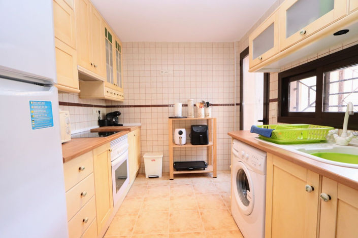 Image No.13-3 Bed House for sale