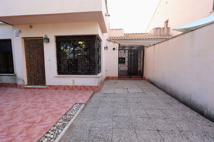 Image No.28-3 Bed House for sale