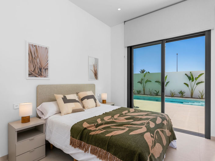 Image No.15-3 Bed Villa for sale