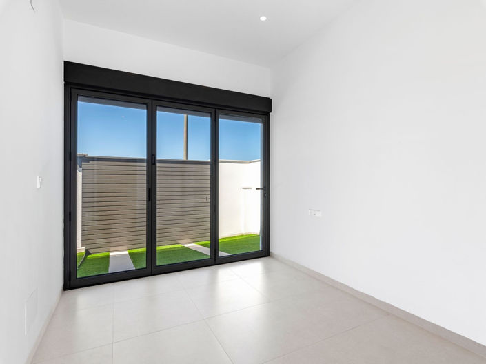 Image No.40-3 Bed Villa for sale