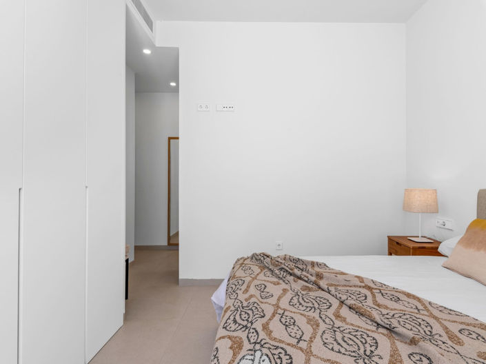 Image No.43-3 Bed House for sale