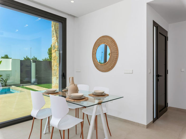 Image No.24-3 Bed House for sale