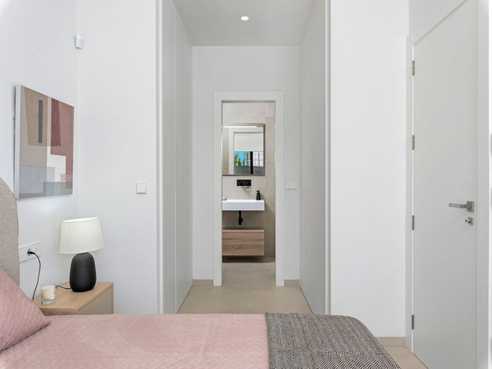 Image No.36-3 Bed House for sale