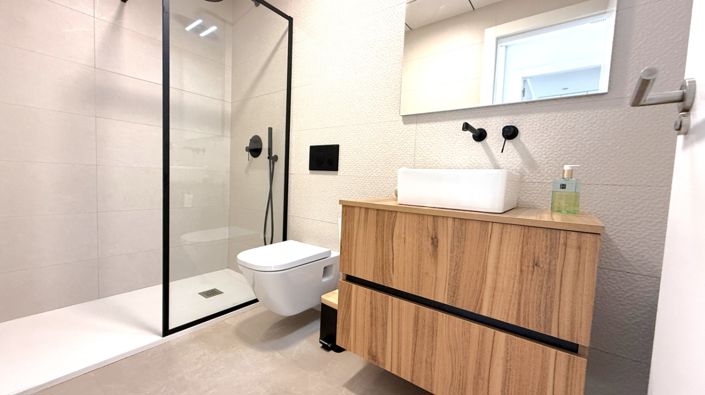 Image No.18-3 Bed Apartment for sale