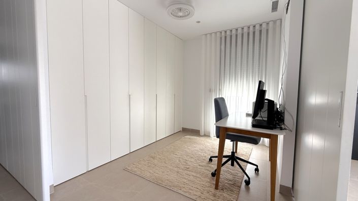 Image No.20-3 Bed Apartment for sale