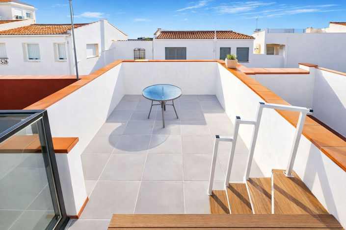 Image No.6-1 Bed Townhouse for sale