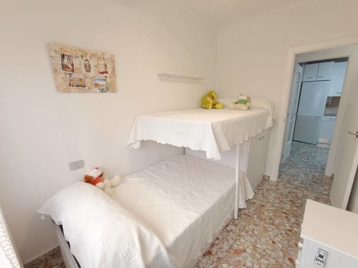 Image No.24-3 Bed House for sale