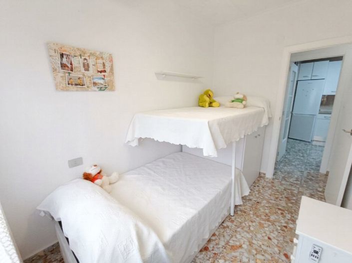 Image No.24-3 Bed House for sale