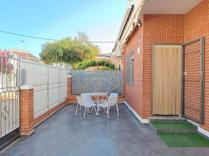 Image No.6-3 Bed House for sale