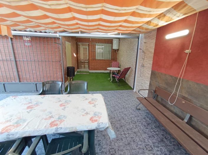 Image No.7-3 Bed House for sale