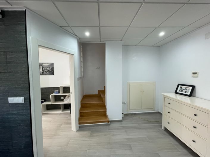 Image No.24-5 Bed Townhouse for sale