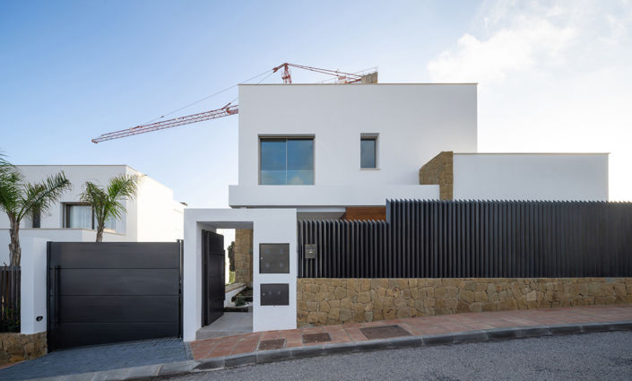 Image No.2-4 Bed Villa for sale