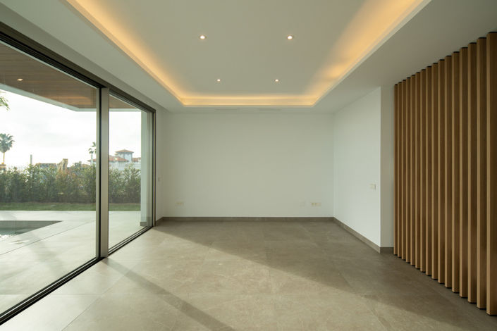 Image No.9-4 Bed Villa for sale