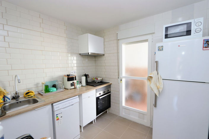 Image No.10-2 Bed House for sale