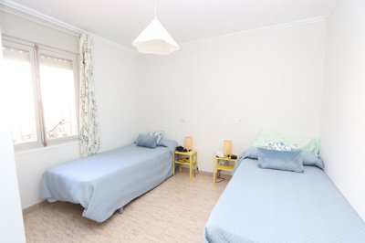 12-53013098fcab6c38b1379cd33298e050