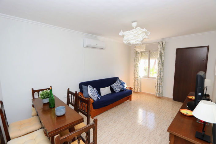 Image No.7-2 Bed House for sale