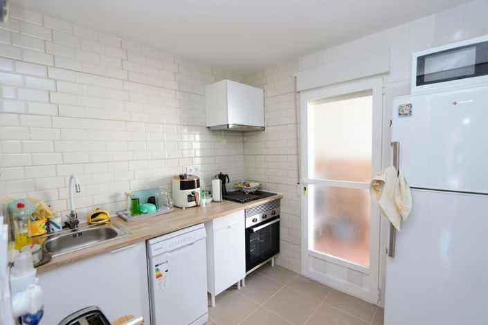 Image No.9-2 Bed House for sale