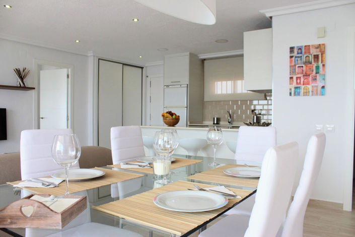 Image No.8-3 Bed Apartment for sale