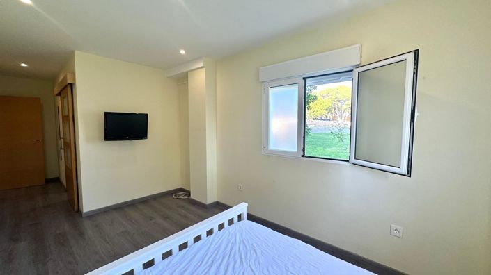 Image No.21-3 Bed Apartment for sale