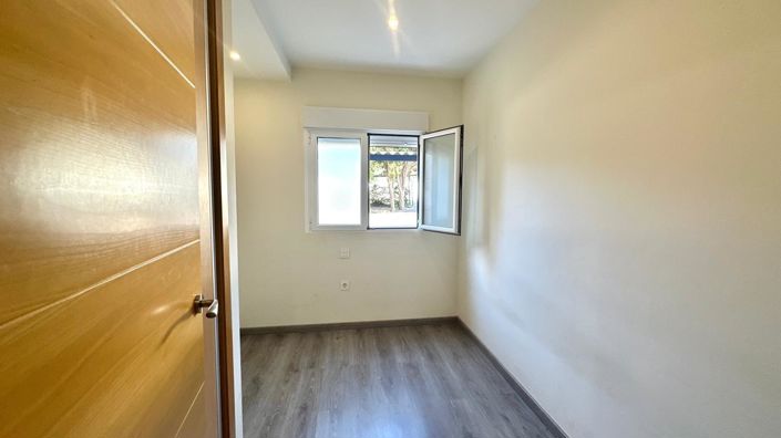 Image No.40-3 Bed Apartment for sale