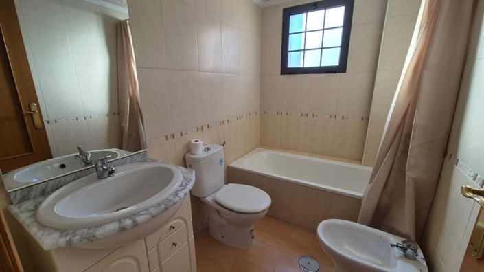 Image No.11-3 Bed Duplex for sale