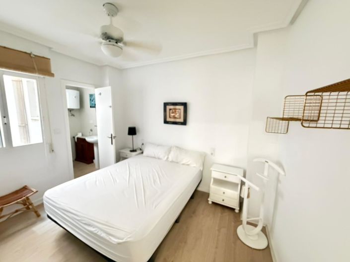 Image No.10-2 Bed Apartment for sale