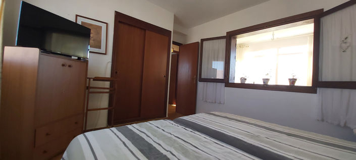 Image No.40-2 Bed Apartment for sale