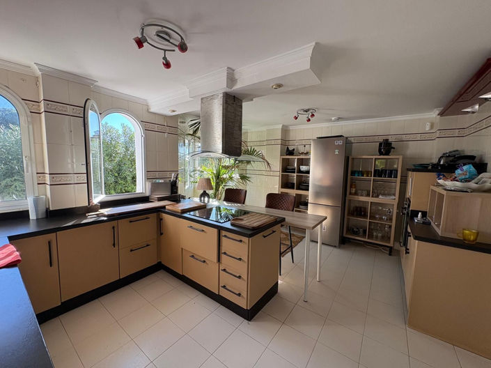 Image No.17-6 Bed Villa for sale