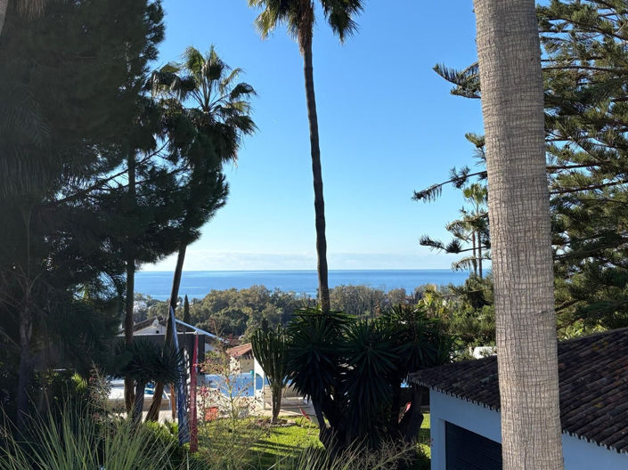 Image No.4-6 Bed Villa for sale