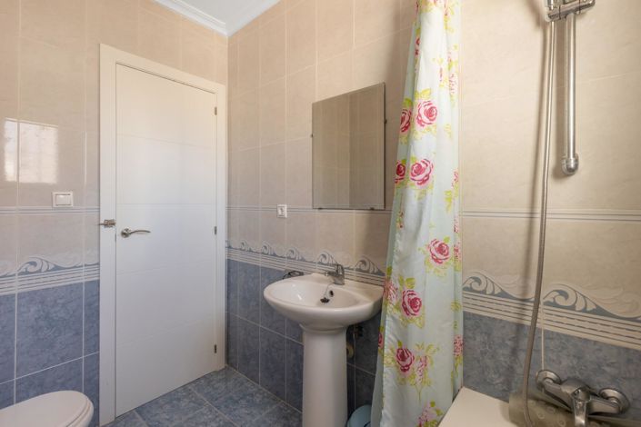 Image No.30-3 Bed Quad for sale