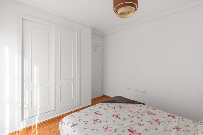 Image No.32-3 Bed Quad for sale