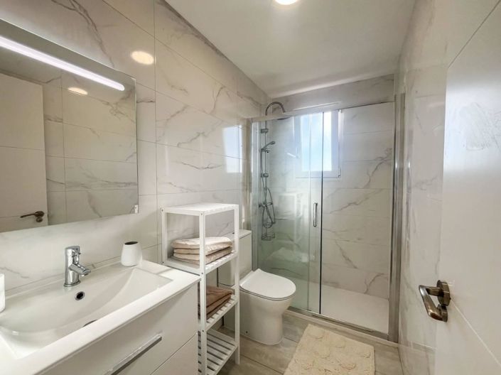 Image No.15-2 Bed Apartment for sale