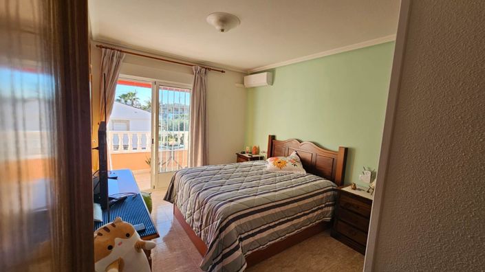 Image No.25-3 Bed Duplex for sale